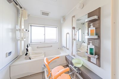 Tub Conversion Services: Transforming Your Bathroom Efficiently